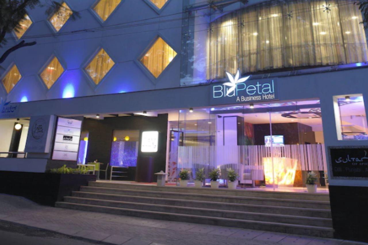 Blu Petal - A Business Hotel Bangalore Extérieur photo