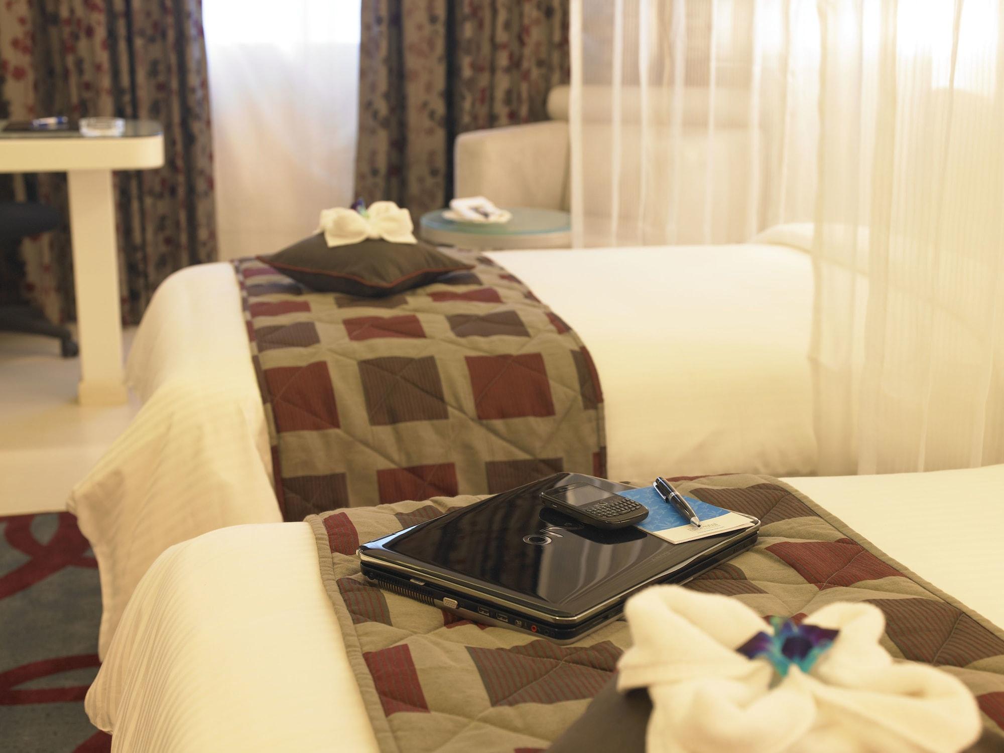 Blu Petal - A Business Hotel Bangalore Extérieur photo