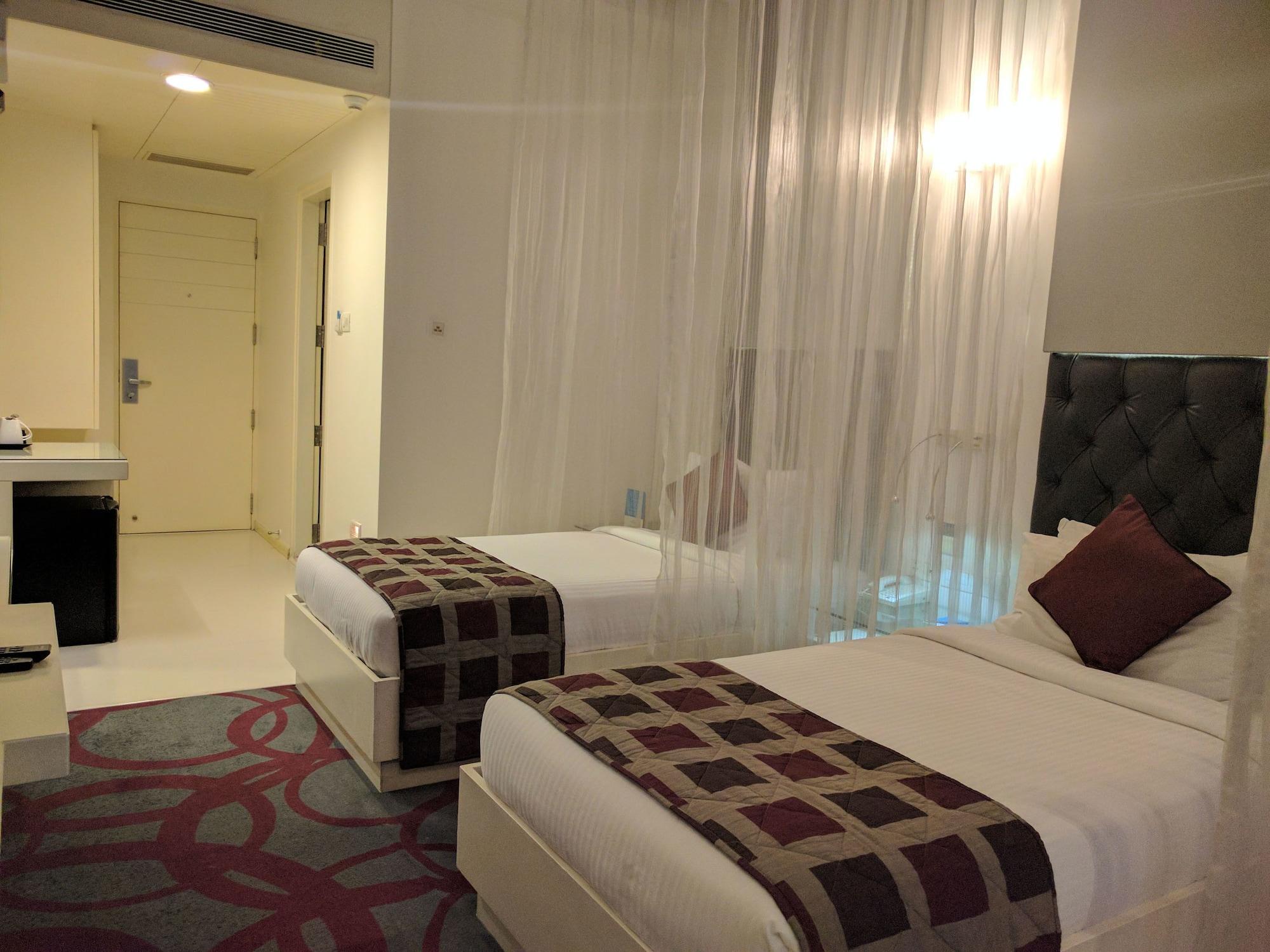 Blu Petal - A Business Hotel Bangalore Extérieur photo