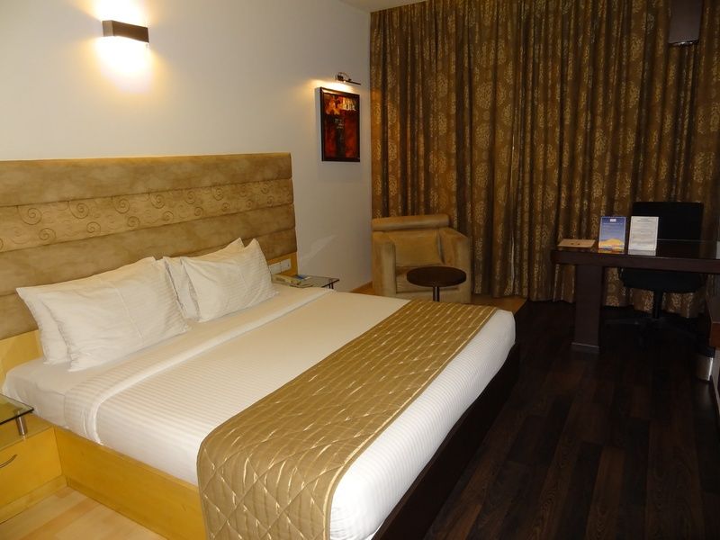 Blu Petal - A Business Hotel Bangalore Extérieur photo