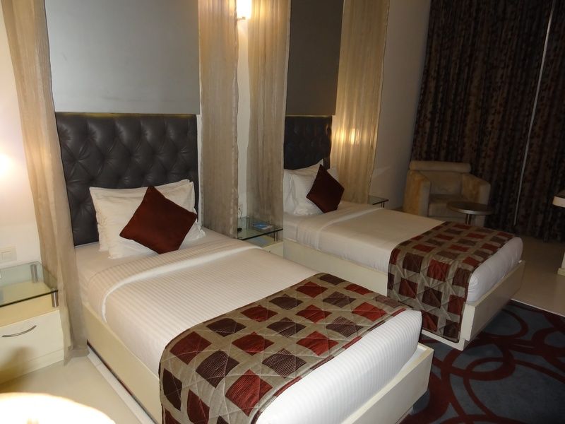 Blu Petal - A Business Hotel Bangalore Extérieur photo