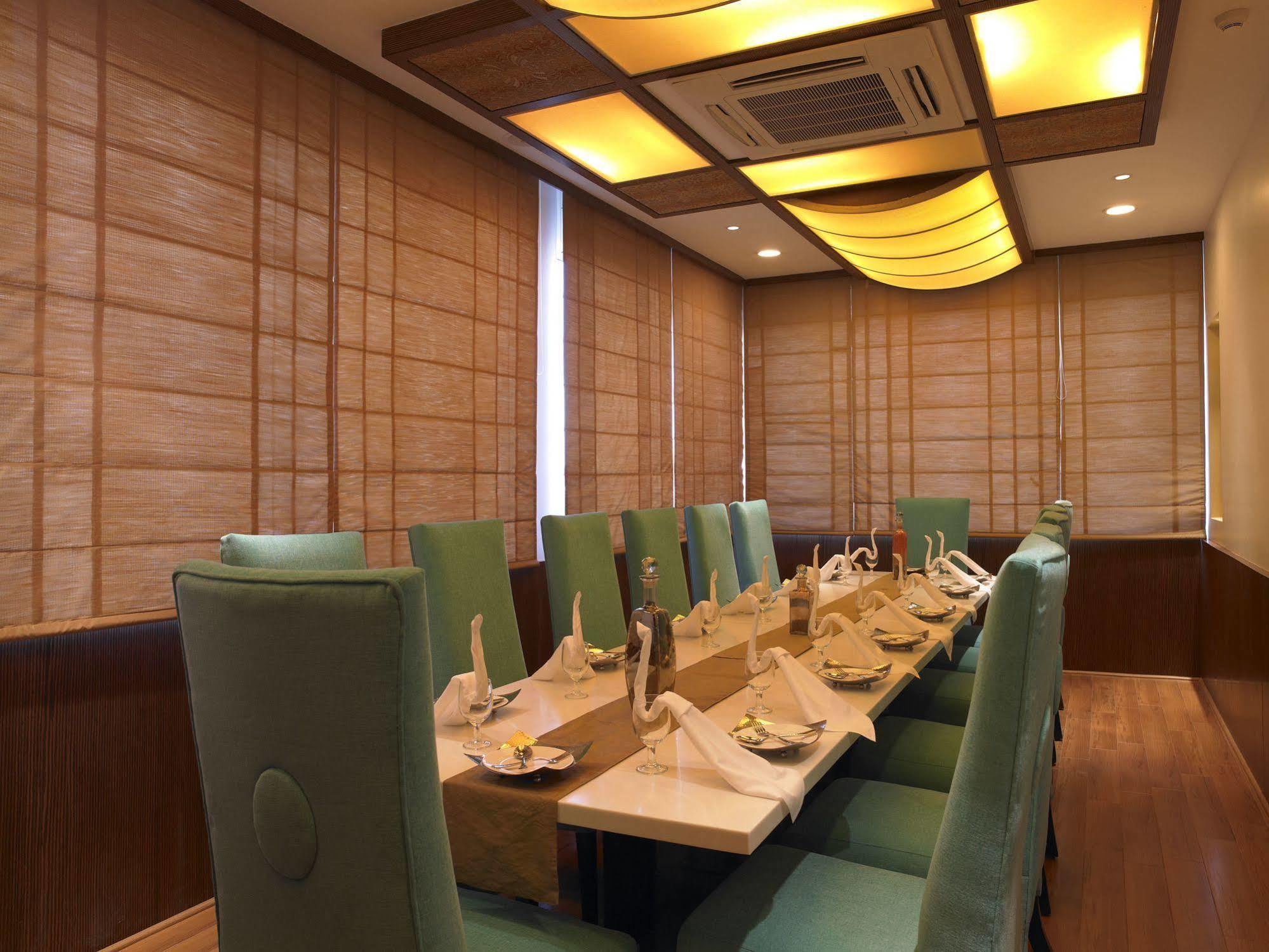 Blu Petal - A Business Hotel Bangalore Extérieur photo