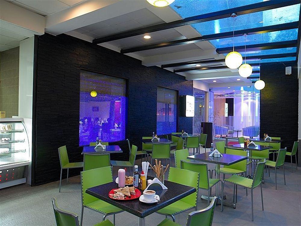 Blu Petal - A Business Hotel Bangalore Extérieur photo